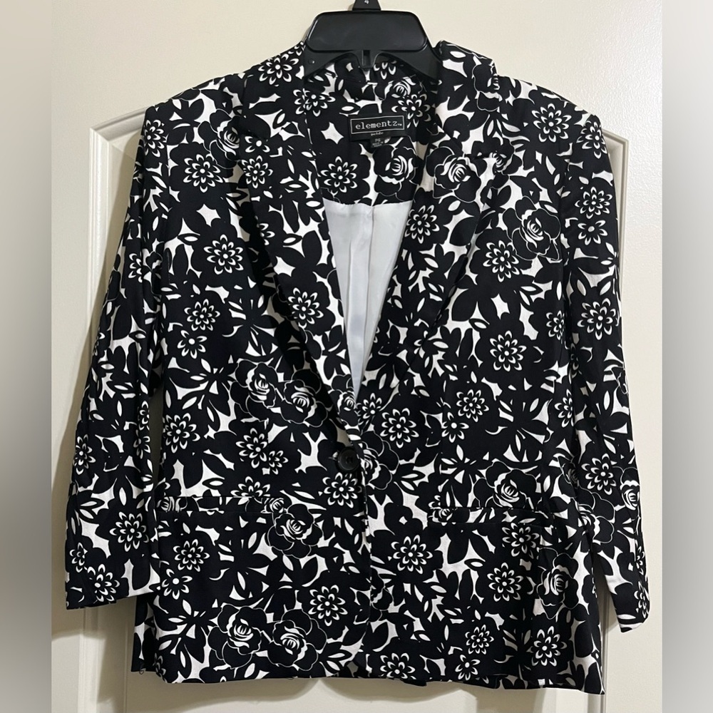 Elementz Women’s Black White Floral Cotton Blazer Jacket Size PETITE Small